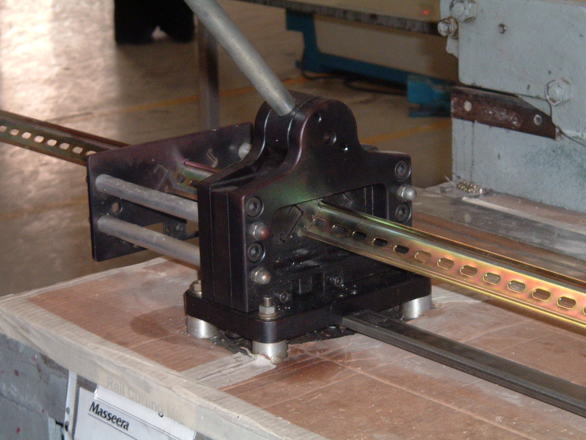 Manually Operated Din-Rail Shearing Machine